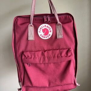 Fjallraven Kånken Backpack in Ox Red